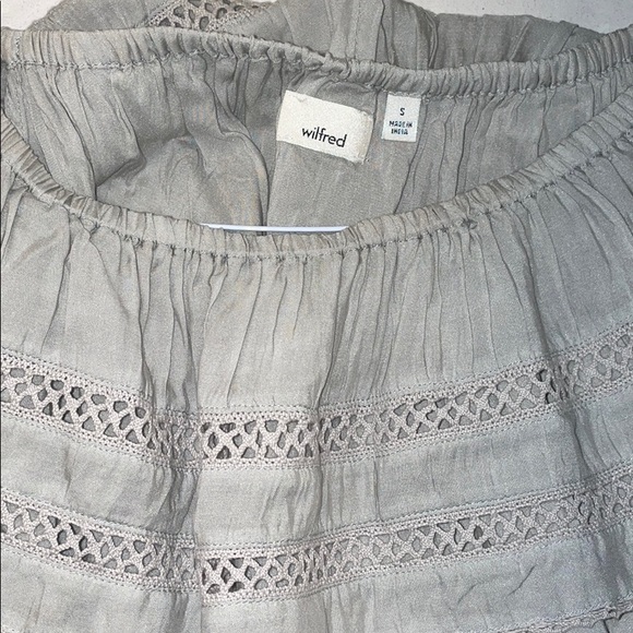 Aritzia Wilfred off the shoulder summer top - Picture 3 of 4